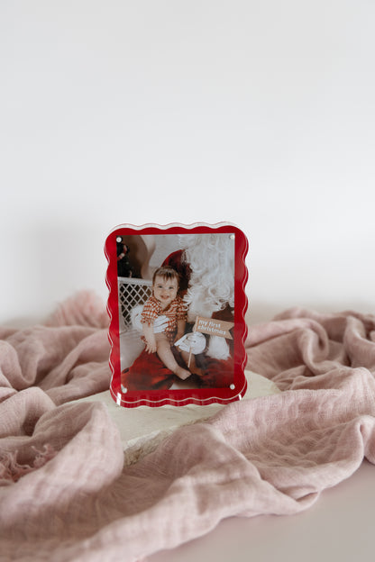 Scallop Acrylic Photo Frame