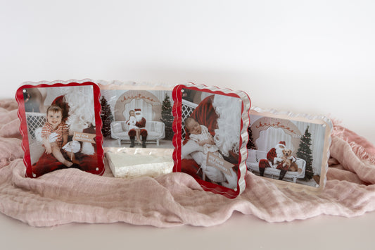 Scallop Acrylic Photo Frame