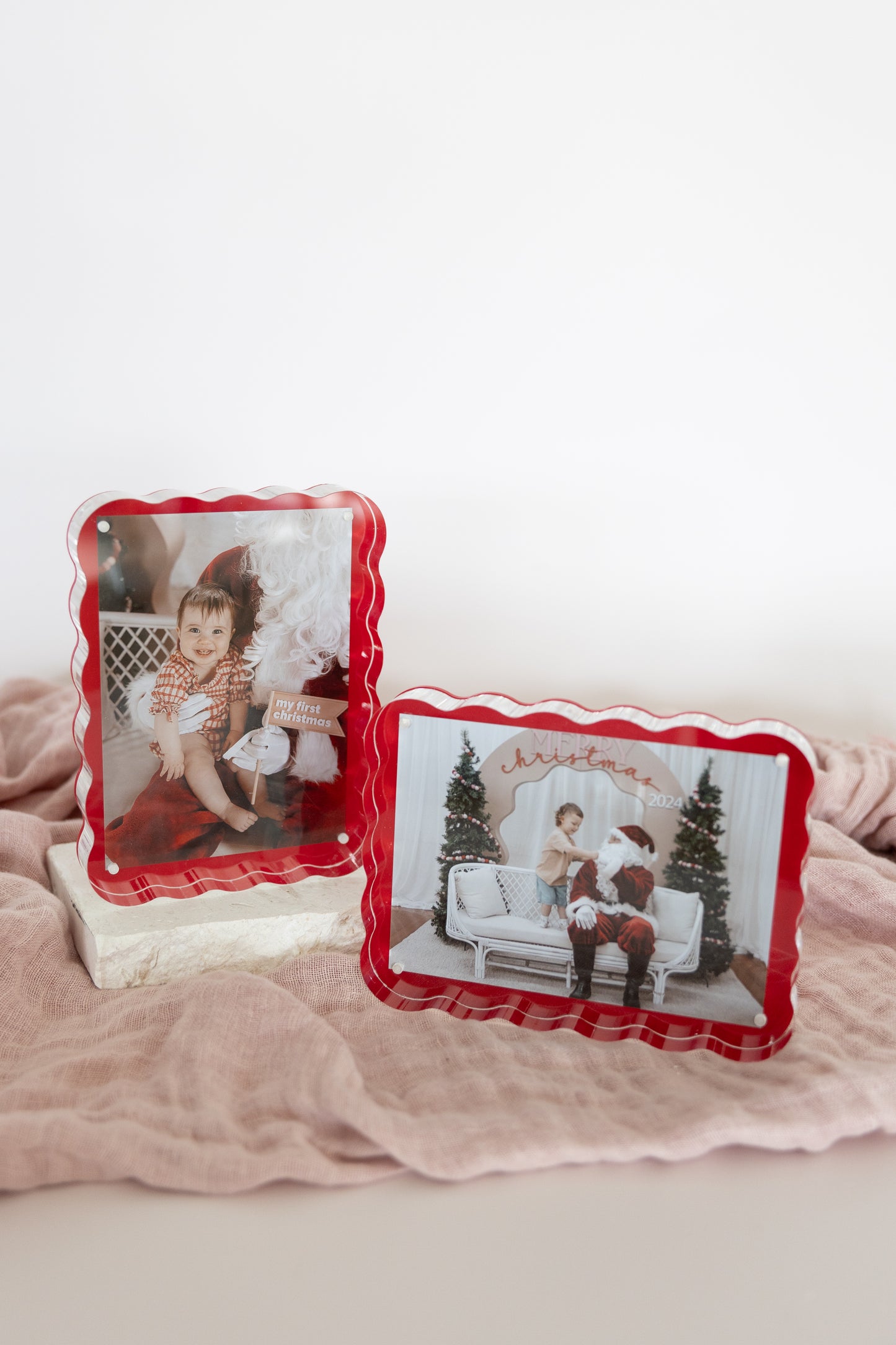 Scallop Acrylic Photo Frame