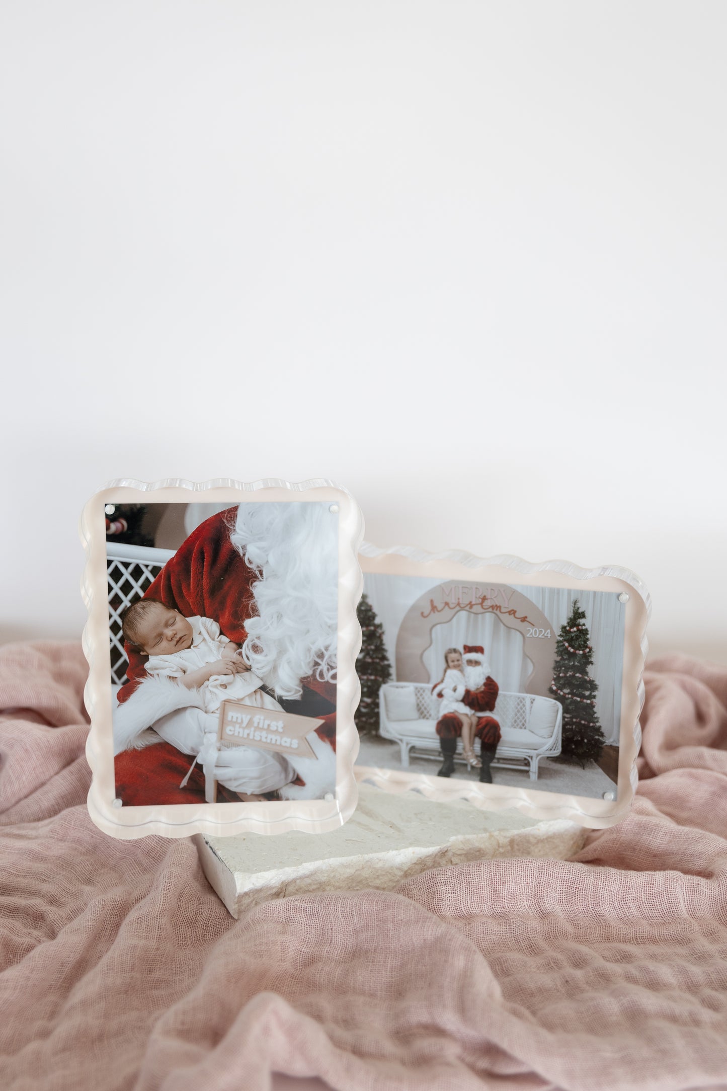 Scallop Acrylic Photo Frame